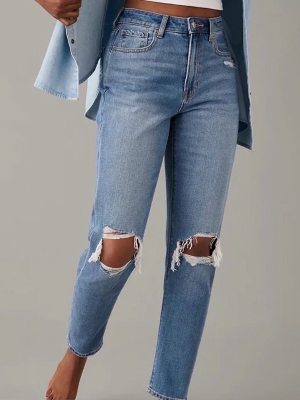 AE Mom Jean Size 8 long Distressed